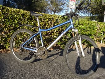 Giant Boulder Mountain Bike Men's ($120) 1