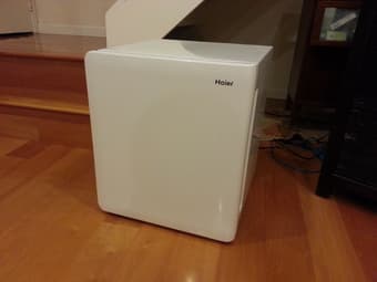 Mini Fridge - Quite, Environmental-Friendly, Just Like New! 1
