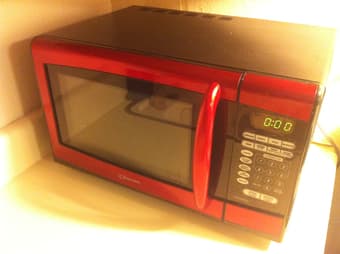 Microwave 900W - $40 1