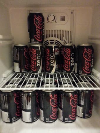 Cute Mini Fridge - Quite, Environmental-Friendly, Just Like New! 3
