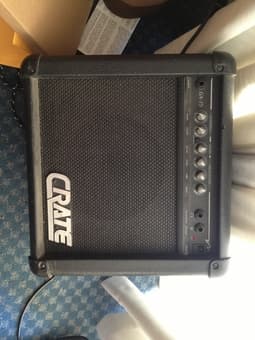 $40 Crate Bass Amplifier / Bass amplifier 1