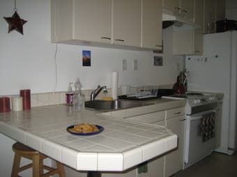 Studio avail. 9/5 - 9/8, $125 1