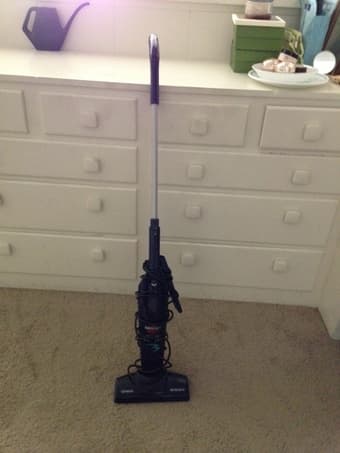 moving sale - folding chairs, vacuum, speakers $5 3