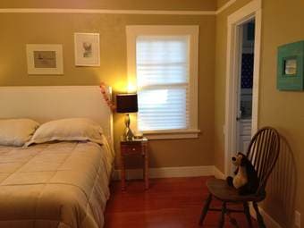 Beautiful Furnished 1-Bedroom in a 2-Bedroom/2Bath Mountain View Home 2