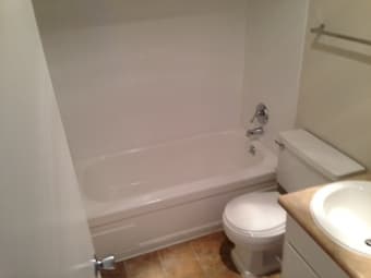 $1115 / 160ft²-Room available immediately in 2bed/1bath Apartment 3