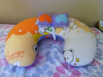 Baby items for moving sale: high chair, detergent, bath tub etc. 3