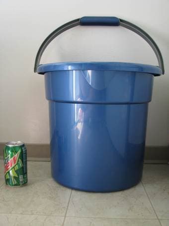 Plastic container... only $3 1
