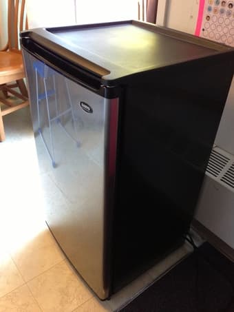 Sanyo 4.4 Cu Ft Stainless Mini Fridge - $65 1