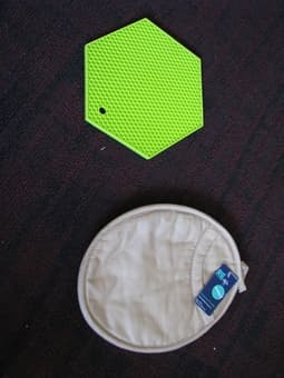 POT HOLDERS!! $2 ea OBO 3