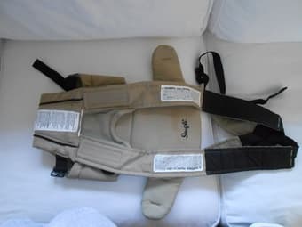 Snugli BABY CARRIER $12 2