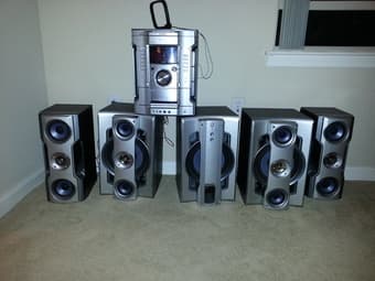 sony stereo 3 disc changer sorround system. 1