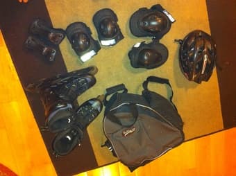 $20 Roller blades: Size 8 or 9 (women's) or Size 6 or 7 (men's) 2