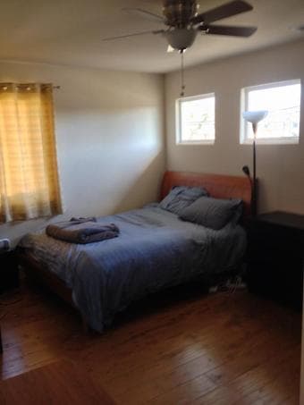 $1050 Beautiful room in large house near shopping center, caltrain 1
