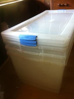 3 x large, clear, Rubbermaid storage boxes with latch tops $17 1