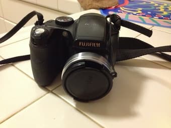 Digital Camera for sale- SLR Fujifilm Finepix S700 2