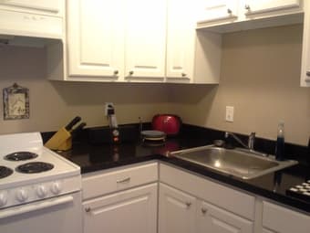 Charming furnished studio to share ONLY $600 a month 3