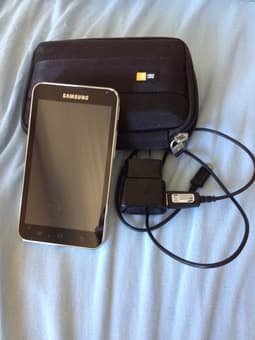 Samsung Galaxy Player 5.0 with 32 GB SD Card, Case, and Charger 1