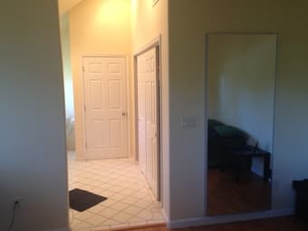 1 room w/bathroom in EPA $800 3