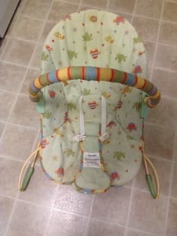 INFANTINO VIBRATIONS BOUNCER!! 1