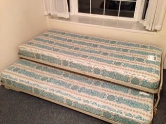 Trundle Bed ~ $30 2