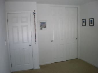 Sunny Room in Friendly Apartment 2