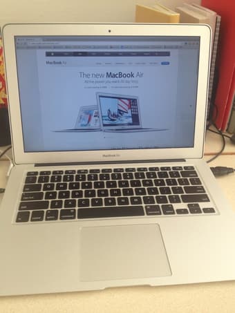 13.3" Macbook Air 256GB 4G - Excellent Condition, used for 1 yr only 1
