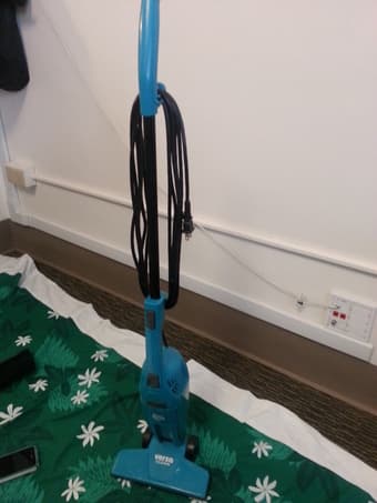 Selling a Small, Storable, Vaccum Cleaner! ($15) 1