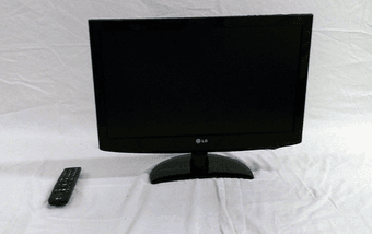 LG 22" Flat-Screen LCD TV for $120 - huge discount 1
