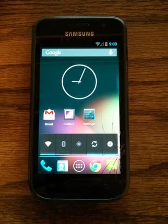 Samsung Galaxy S i9000 1