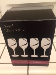 NEW Wine glasses & Decanter 2
