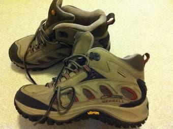 $60 WOMENS MERRELL SIZE 8.5 MID WATERPROOF BOOTS 3