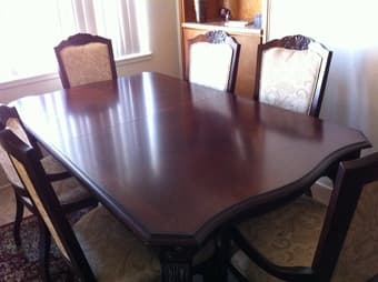 Dinning Table In Mint Condition, Seats 8 With 6 Chairs - $600 2