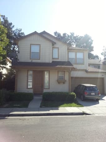 Unfurnished Bedroom $900 in a 4Bedroom/2Bathroom House 1