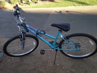 Brandly new woman bike 26''( only 3 months ) 1
