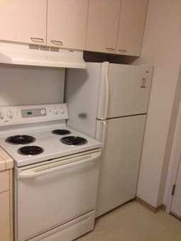Studio on Campus - $1000 - Dec 14 to Jan 07 2