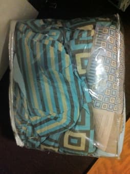 Twin bedding LIKE NEW $15 ***price reduced*** 1