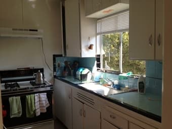 SUBLET: December 10 to January 2 - 2 BR Menlo Park Apt 1