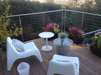 IKEA - 2 Lounge Chairs (white) + Table (white) - only 55 USD! 1