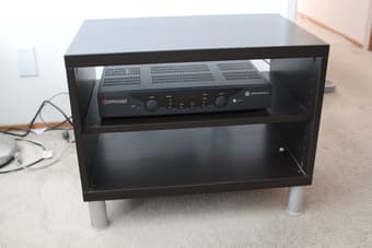 TV Stand in Great condition 3