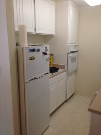 1 rm in 2br apt. close to Mtn view caltrain 11/16 - 12/01 - 1175/month 1