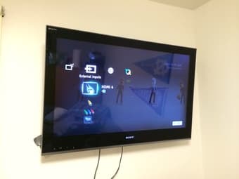 40" sony bravia "smart" tv led 1080p w/ wall mount. 1