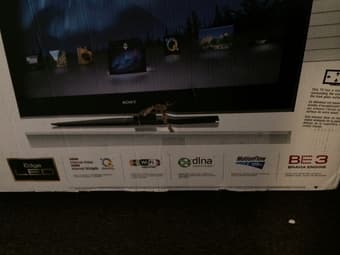 40" sony bravia "smart" tv led 1080p w/ wall mount. 2