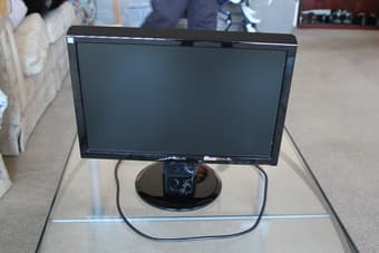 ASUS VE198T 19-Inch LCD Monitor in great condition - $50 1