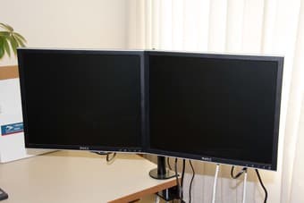 19” Dual Monitor System with Desk Mount and Dual HDMI Switches 1