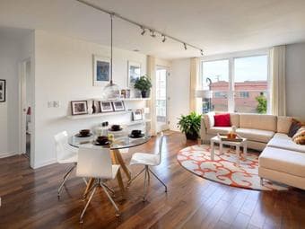 Your own bedroom/bath in a beautiful condo, close to muni, caltrain 3
