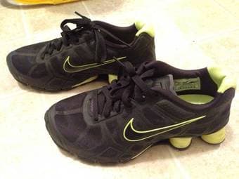 Nike Shox Turbo Boys Sneakers - $50 1