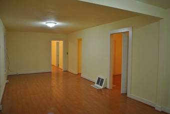 Room available in house 1347 Alma St., Palo Alto - around 1300/month 2