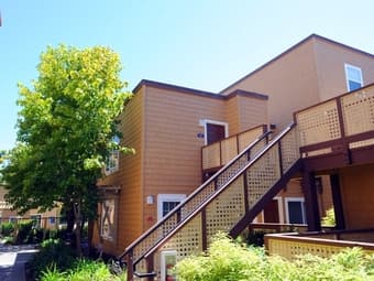Temp furnished room sublet $500/wk in townhome(15min fm SF) (Dec 8-23) 3
