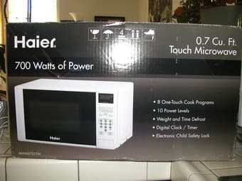 700 Watt Microwave $30 1