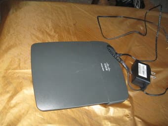 Cisco router in good conditon $20! 2